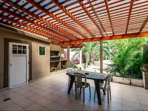Depto Tipo Casa en Venta en Villa Santos Tesei, USD 120.000