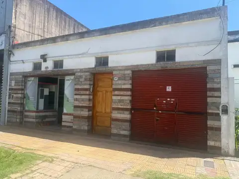 Casa - Venta - Argentina, Tres de Febrero - ESTEBAN MERLO 4821