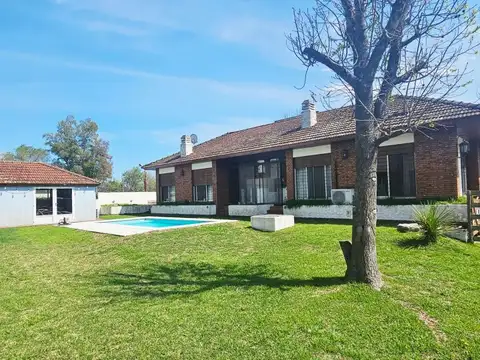 Venta casa con pileta, quincho cerrado, en doble Lote, Maschwitz Country Club, Maschwitz, Escob...