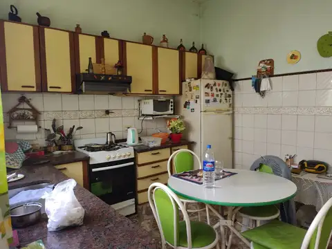 Casa 4 ambientes con 1 baño