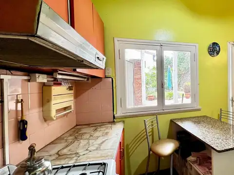 Casa 5 ambientes con 1 baño