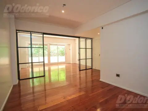 Av. De Los Incas  al 3300 - 4º Piso A