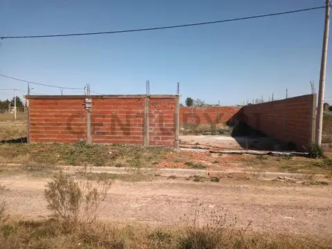 4 Entre 628 y 629 , Piso 0