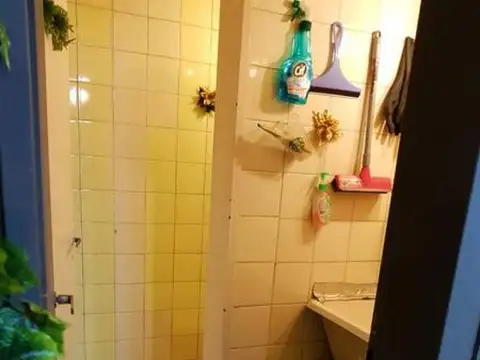 Local en Venta en Flores, USD 110.000