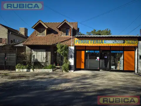 Venta casa con local frente a la Plaza Estrada
