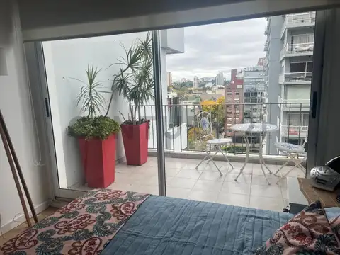 Besares 1700, Piso 0