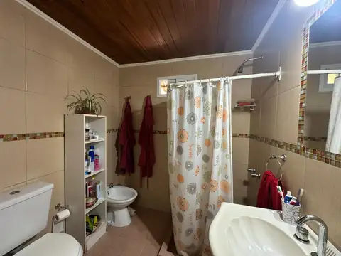 Casa 3 ambientes con 2 baños