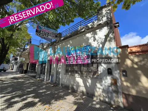 ¡¡ RESERVADO !! CASA SOBRE LOTE DE 8,66 X 25,90 - VILLA URQUIZA