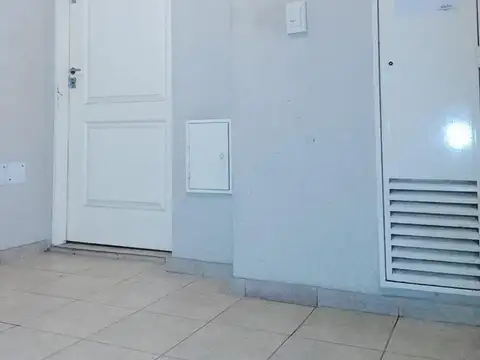 Departamento en Alquiler en Remedios De Escalada De San Martin, $ 450.000