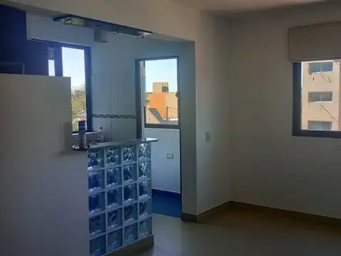 Departamento en Alquiler en Lanus Este, $ 550.000