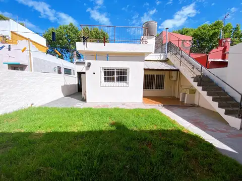 Casa en  alquiler en Villa Adelina