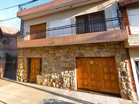 Casa 5 Ambientes en Ramos Mejía, Excelente Ubicación 2 Cuadras de Av de Mayo