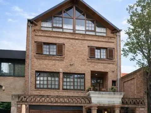 Casa de categoría 7 ambientes con jardín, playroom y cocheras | Las Lomas de Núñez