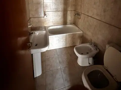 AMPLIO  DEPARTAMENTO DE UN DORMITORIO