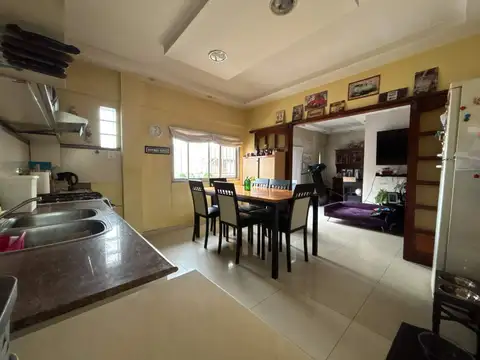 Depto Tipo Casa en Venta de 5 dormitorios