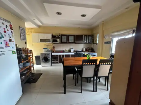 VENTA PH 6 AMBIENTES RAMOS MEJIA
