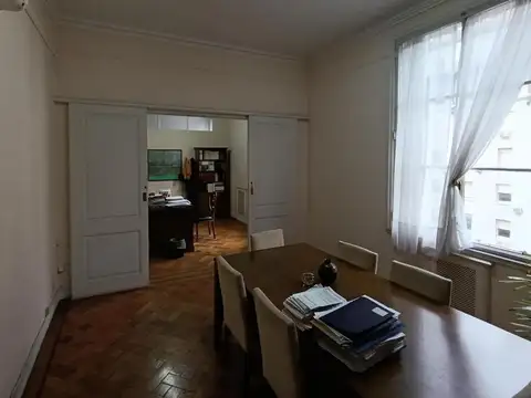Oficina 4 ambientes con 2 baños
