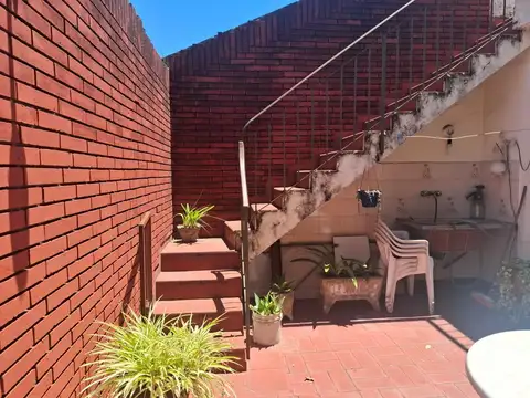 Depto Tipo Casa en Alquiler de 2 dormitorios