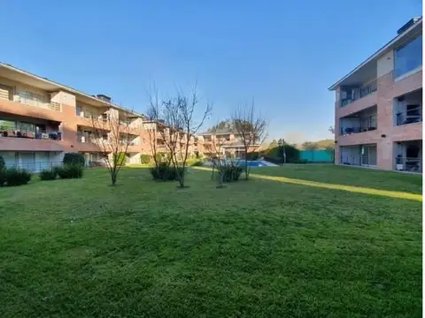 MonseÑor D Andrea 1600, Piso PB