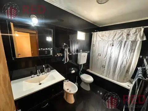 VENDE CASA DE 4 DORMITORIOS EN CIPOLLETI AMBIENTES AMPLIOS