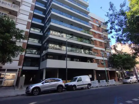 Alquiler 1 ambiente.Balcón.Amplio.Parrilla.Pileta.Laundry. Villa Crespo