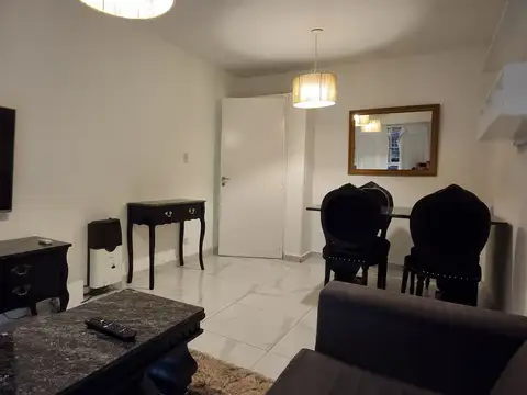 Migueletes 1900, Piso PB
