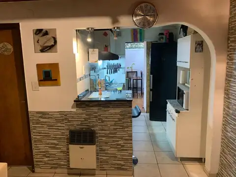 Casa 3 ambientes con 1 baño