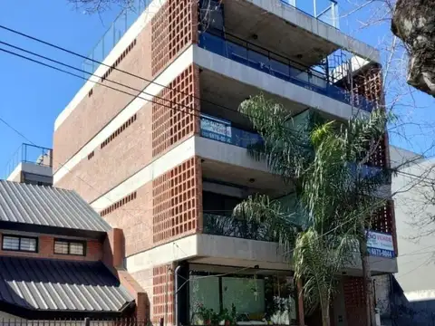 Venta Dúplex 2 Ambientes con Balcones y Cochera – San Martin