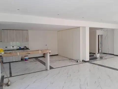 Casa 6 ambientes con 3 baños