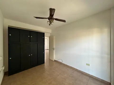 Departamento en Alquiler en Barrio España y Hospitales, $ 400.000