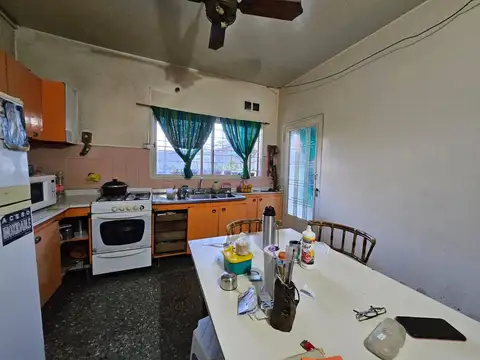 VENTA CASA 3 AMB- MORON-APTA CREDITO