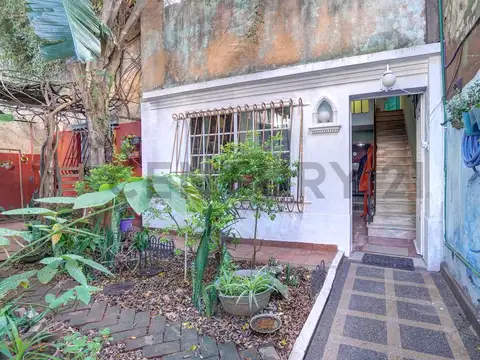 Avenida Eva Perón 5600, Piso 0