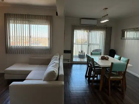 VENTA   SEMIPISO TRES AMBIENTES EN QUILMES OESTE
