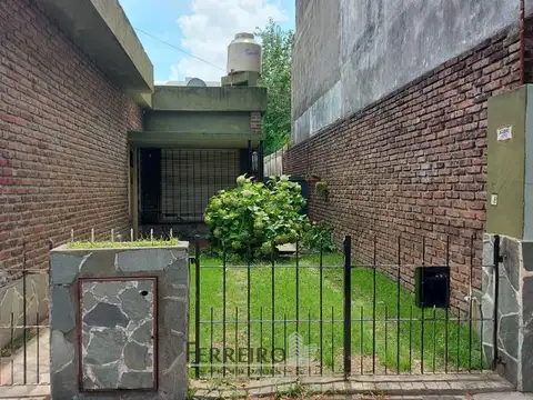 VENTA DE CASA MÁS LOCAL COMERCIAL