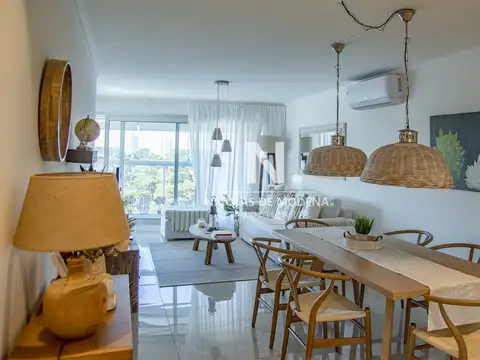 Apartamento 2 dormitorios en venta a metros del mar, Punta del Este