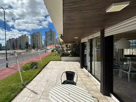 Departamento en Alquiler Temporal en Punta del Este, USD 7.500
