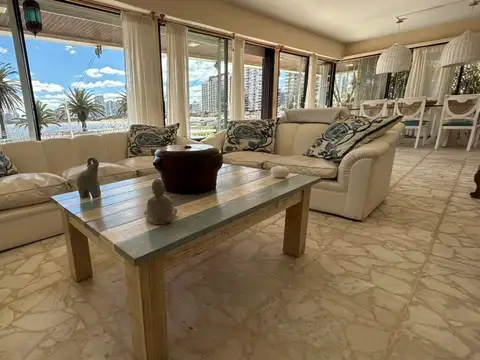 Departamento 5 ambientes con 3 baños