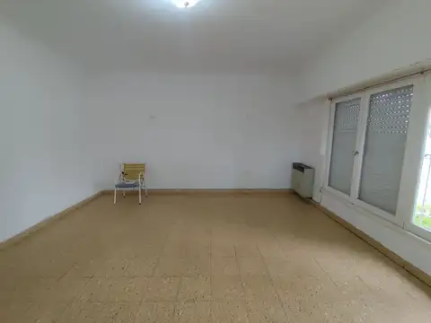 Casa en Alquiler con 1 cochera