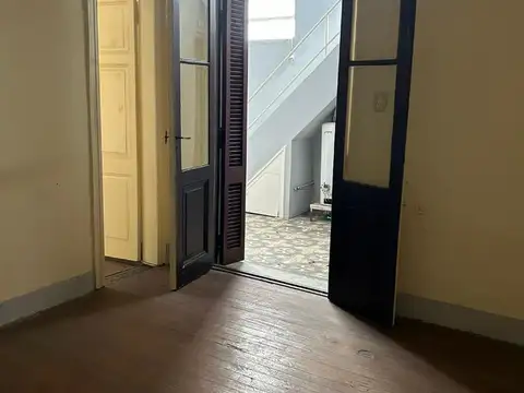 Depto Tipo Casa en Alquiler con 1 cocheras