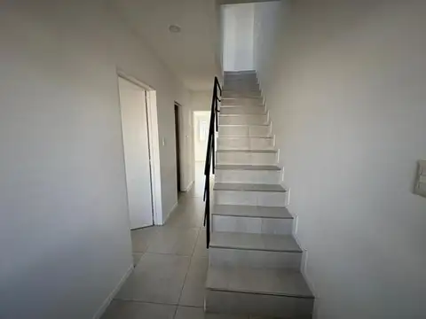 Depto Tipo Casa en Venta 6 años