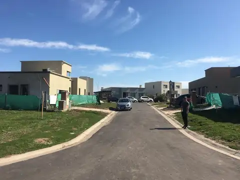Pilar Del Este