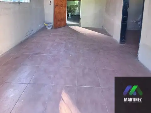 Casa 3 ambientes con 1 baño