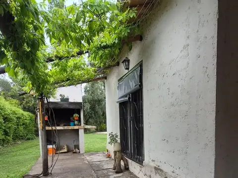 Casa 2 ambientes con 1 baño