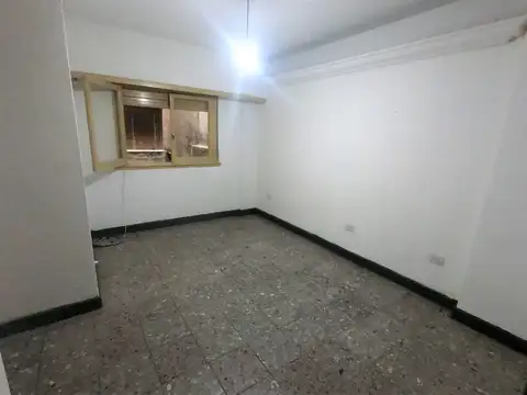 Jose E Colombres 100, Piso 2