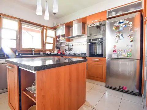 Casa en Venta en Castelar, USD 380.000