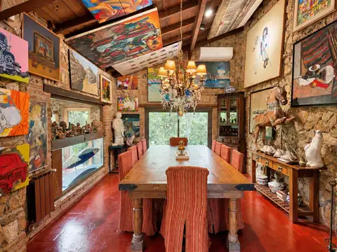 Casa 6 ambientes con 5 baños