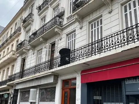 Oficina en Alquiler – Reconquista 737 | 200 m² | Frente | Excelente Luminosidad