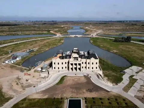 LOTE CON FONDO A LAGUNA EN VENTA PRIDE CANNING 