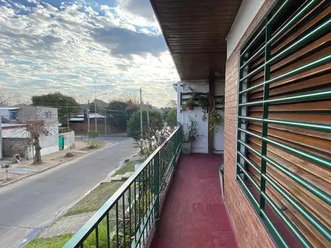 Depto Tipo Casa en Venta en San Antonio De Padua, USD 70.000