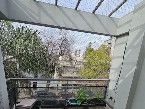 General César Díaz 5300, Piso 1